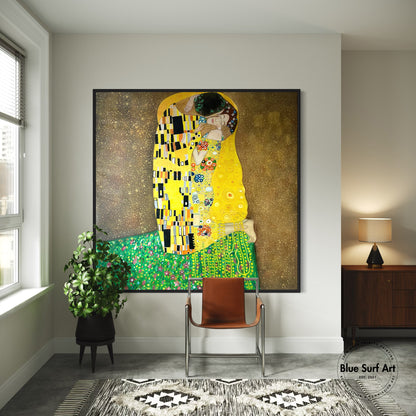 Museum-quality oil painting reproduction of Klimt’s The Kiss