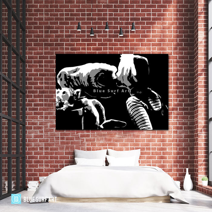 Phone home  - bedroom showcase 